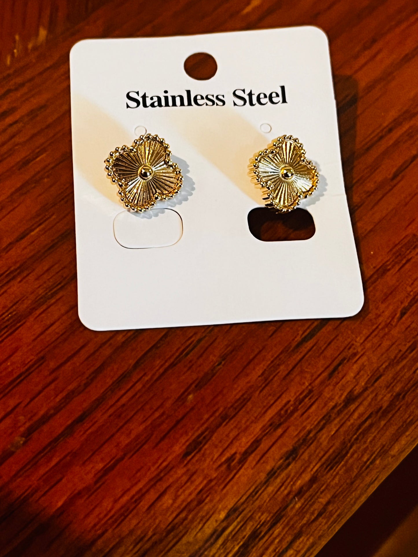 Clover earrings gold